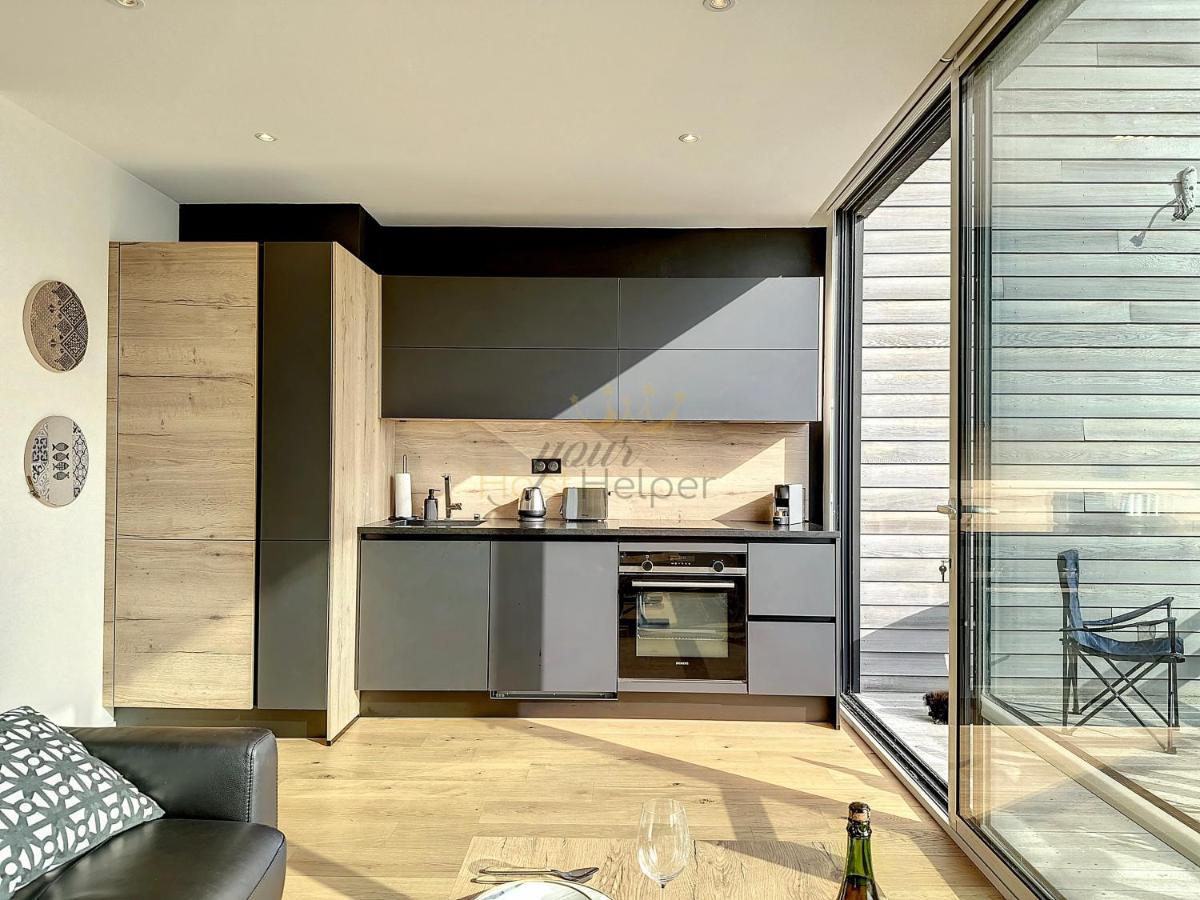 Le Yacht Yourhosthelper โดวีลล์ ภายนอก รูปภาพ