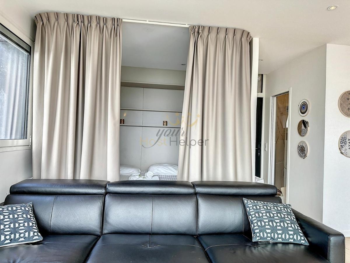 Le Yacht Yourhosthelper โดวีลล์ ภายนอก รูปภาพ